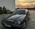 Синій Мерседес Е-Клас, об'ємом двигуна 2.2 л та пробігом 500 тис. км за 5000 $, фото 3 на Automoto.ua