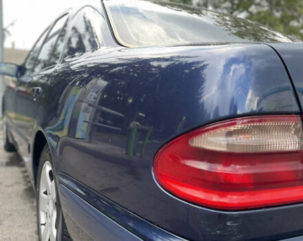 Синий Мерседес Е-Класс, объемом двигателя 2.2 л и пробегом 314 тыс. км за 4999 $, фото 8 на Automoto.ua