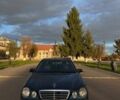 Синій Мерседес Е-Клас, об'ємом двигуна 2 л та пробігом 500 тис. км за 4050 $, фото 1 на Automoto.ua