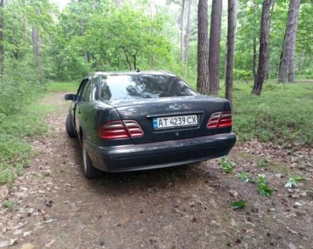 Синій Мерседес Е-Клас, об'ємом двигуна 2.1 л та пробігом 468 тис. км за 1850 $, фото 3 на Automoto.ua