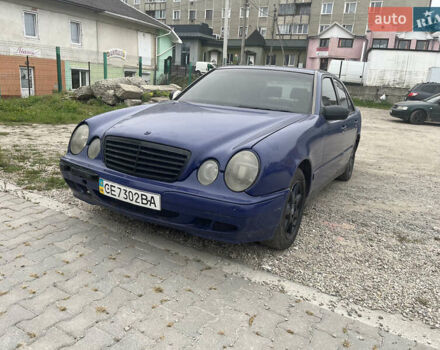 Синий Мерседес Е-Класс, объемом двигателя 2.2 л и пробегом 384 тыс. км за 1900 $, фото 1 на Automoto.ua