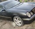 Синий Мерседес Е-Класс, объемом двигателя 4.3 л и пробегом 420 тыс. км за 2000 $, фото 1 на Automoto.ua