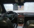 Синий Мерседес Е-Класс, объемом двигателя 2.1 л и пробегом 400 тыс. км за 5150 $, фото 7 на Automoto.ua