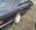 Синий Мерседес Е-Класс, объемом двигателя 2.7 л и пробегом 200 тыс. км за 2500 $, фото 5 на Automoto.ua
