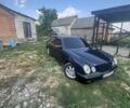 Синий Мерседес Е-Класс, объемом двигателя 2 л и пробегом 415 тыс. км за 3216 $, фото 11 на Automoto.ua