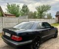 Синий Мерседес Е-Класс, объемом двигателя 2.8 л и пробегом 400 тыс. км за 2350 $, фото 2 на Automoto.ua