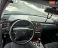 Синий Мерседес Е-Класс, объемом двигателя 2 л и пробегом 272 тыс. км за 4700 $, фото 10 на Automoto.ua