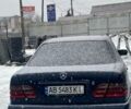 Синий Мерседес Е-Класс, объемом двигателя 2 л и пробегом 408 тыс. км за 3000 $, фото 5 на Automoto.ua