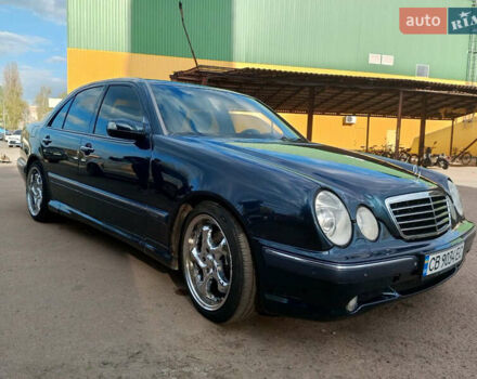 Синій Мерседес Е-Клас, об'ємом двигуна 3.2 л та пробігом 311 тис. км за 4500 $, фото 11 на Automoto.ua