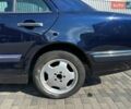 Синий Мерседес Е-Класс, объемом двигателя 3.2 л и пробегом 288 тыс. км за 4100 $, фото 12 на Automoto.ua