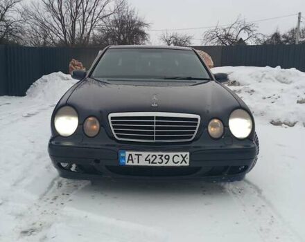 Синий Мерседес Е-Класс, объемом двигателя 2.2 л и пробегом 447 тыс. км за 2700 $, фото 14 на Automoto.ua