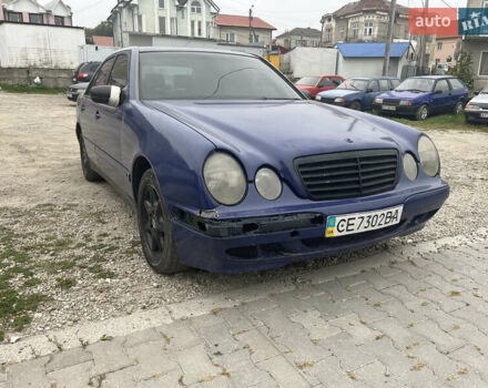 Синий Мерседес Е-Класс, объемом двигателя 2.2 л и пробегом 400 тыс. км за 1200 $, фото 12 на Automoto.ua