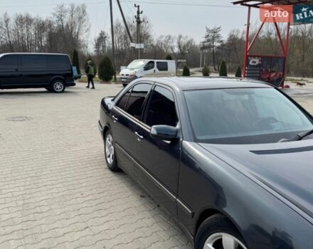 Синий Мерседес Е-Класс, объемом двигателя 3.2 л и пробегом 380 тыс. км за 3700 $, фото 5 на Automoto.ua