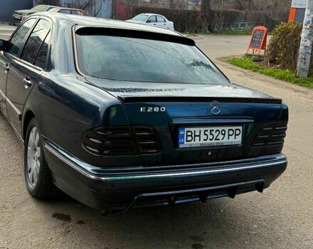 Синій Мерседес Е-Клас, об'ємом двигуна 2.8 л та пробігом 300 тис. км за 4200 $, фото 3 на Automoto.ua