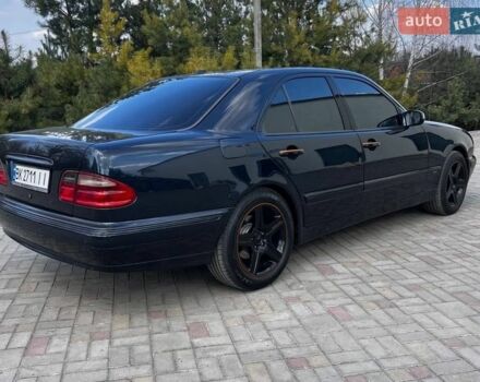 Синий Мерседес Е-Класс, объемом двигателя 3.2 л и пробегом 471 тыс. км за 5000 $, фото 24 на Automoto.ua