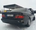 Синий Мерседес Е-Класс, объемом двигателя 2.2 л и пробегом 447 тыс. км за 2700 $, фото 5 на Automoto.ua