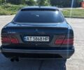 Синий Мерседес Е-Класс, объемом двигателя 4.27 л и пробегом 400 тыс. км за 5100 $, фото 4 на Automoto.ua