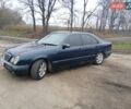 Синий Мерседес Е-Класс, объемом двигателя 2.15 л и пробегом 460 тыс. км за 2550 $, фото 2 на Automoto.ua