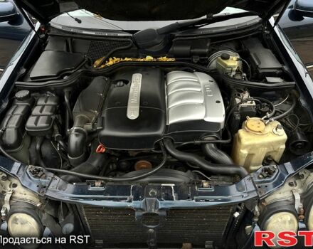 Синий Мерседес Е-Класс, объемом двигателя 2.1 л и пробегом 390 тыс. км за 5000 $, фото 10 на Automoto.ua