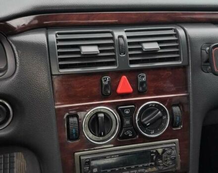 Синий Мерседес Е-Класс, объемом двигателя 2 л и пробегом 360 тыс. км за 3400 $, фото 5 на Automoto.ua