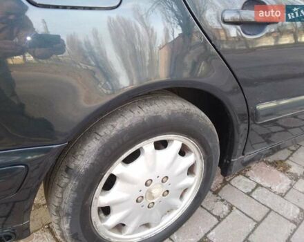 Синий Мерседес Е-Класс, объемом двигателя 2 л и пробегом 480 тыс. км за 3700 $, фото 14 на Automoto.ua