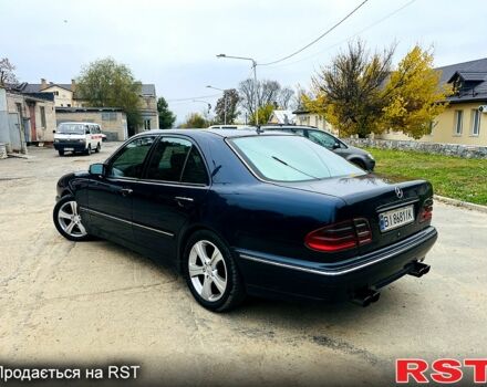 Синий Мерседес Е-Класс, объемом двигателя 2.1 л и пробегом 390 тыс. км за 5000 $, фото 4 на Automoto.ua