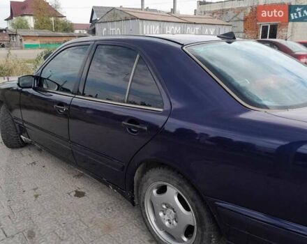 Синий Мерседес Е-Класс, объемом двигателя 2 л и пробегом 360 тыс. км за 3400 $, фото 6 на Automoto.ua