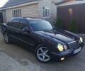 Синий Мерседес Е-Класс, объемом двигателя 2.8 л и пробегом 380 тыс. км за 4600 $, фото 1 на Automoto.ua