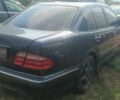 Мерседес Е-Клас 2001 у Кременчуге на Automoto.ua Синій Мерседес Е-Клас, об'ємом двигуна 3.2 л та пробігом 300 тис. км за 500 $, фото 3 на Automoto.ua