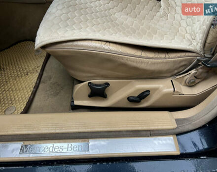 Синий Мерседес Е-Класс, объемом двигателя 3.23 л и пробегом 500 тыс. км за 2850 $, фото 12 на Automoto.ua