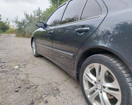 Синий Мерседес Е-Класс, объемом двигателя 2.1 л и пробегом 380 тыс. км за 4700 $, фото 13 на Automoto.ua