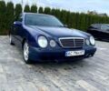 Синий Мерседес Е-Класс, объемом двигателя 2.2 л и пробегом 333 тыс. км за 2600 $, фото 1 на Automoto.ua