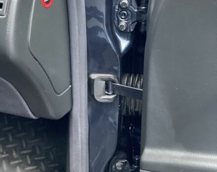 Синий Мерседес Е-Класс, объемом двигателя 2.2 л и пробегом 350 тыс. км за 3550 $, фото 18 на Automoto.ua