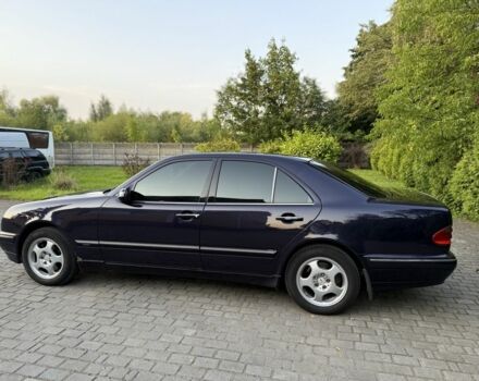 Мерседес Е-Класс 2001 в Львове на Automoto.ua Синий Мерседес Е-Класс, объемом двигателя 2.7 л и пробегом 347 тыс. км за 7300 $, фото 6 на Automoto.ua