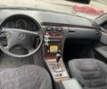 Синий Мерседес Е-Класс, объемом двигателя 2.1 л и пробегом 615 тыс. км за 4000 $, фото 9 на Automoto.ua