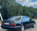 Синий Мерседес Е-Класс, объемом двигателя 2.69 л и пробегом 450 тыс. км за 3650 $, фото 4 на Automoto.ua