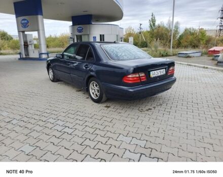 Синій Мерседес Е-Клас, об'ємом двигуна 2 л та пробігом 400 тис. км за 2850 $, фото 8 на Automoto.ua