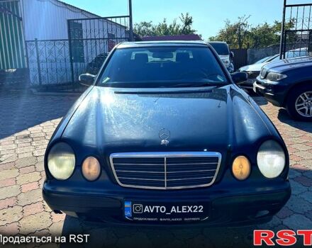 Синій Мерседес Е-Клас, об'ємом двигуна 2.2 л та пробігом 300 тис. км за 2699 $, фото 1 на Automoto.ua