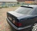Синий Мерседес Е-Класс, объемом двигателя 3.2 л и пробегом 412 тыс. км за 4200 $, фото 4 на Automoto.ua