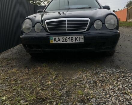 Синій Мерседес Е-Клас, об'ємом двигуна 2 л та пробігом 400 тис. км за 2850 $, фото 2 на Automoto.ua