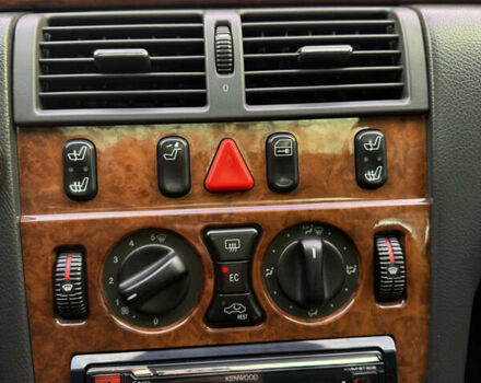 Синий Мерседес Е-Класс, объемом двигателя 2.7 л и пробегом 350 тыс. км за 6700 $, фото 29 на Automoto.ua