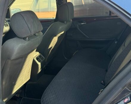 Синий Мерседес Е-Класс, объемом двигателя 2.2 л и пробегом 300 тыс. км за 2699 $, фото 10 на Automoto.ua