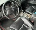 Синий Мерседес Е-Класс, объемом двигателя 3.2 л и пробегом 412 тыс. км за 4200 $, фото 16 на Automoto.ua