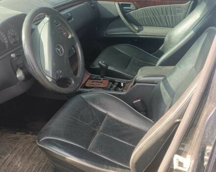 Мерседес Е-Клас 2001 у Кременчуге на Automoto.ua Синій Мерседес Е-Клас, об'ємом двигуна 3.2 л та пробігом 300 тис. км за 500 $, фото 5 на Automoto.ua