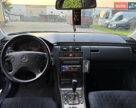Синій Мерседес Е-Клас, об'ємом двигуна 2.7 л та пробігом 346 тис. км за 7700 $, фото 24 на Automoto.ua