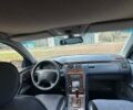 Мерседес Е-Класс 2001 в Путиле на Automoto.ua Синий Мерседес Е-Класс, объемом двигателя 3.2 л и пробегом 545 тыс. км за 3000 $, фото 6 на Automoto.ua