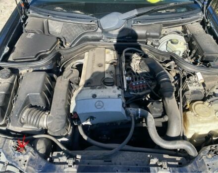 Синий Мерседес Е-Класс, объемом двигателя 2 л и пробегом 300 тыс. км за 3300 $, фото 6 на Automoto.ua