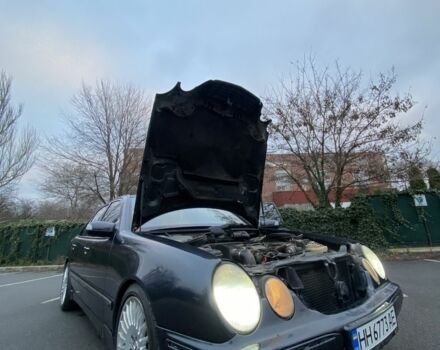 Синий Мерседес Е-Класс, объемом двигателя 2.2 л и пробегом 350 тыс. км за 3550 $, фото 22 на Automoto.ua