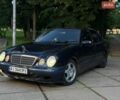 Синій Мерседес Е-Клас, об'ємом двигуна 2 л та пробігом 200 тис. км за 1900 $, фото 1 на Automoto.ua
