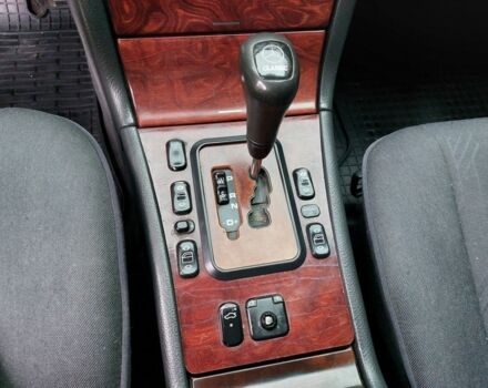 Синий Мерседес Е-Класс, объемом двигателя 2.1 л и пробегом 380 тыс. км за 4700 $, фото 10 на Automoto.ua